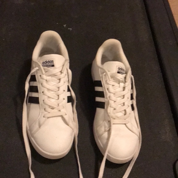 Adidas with cloud foam - Picture 1 of 3